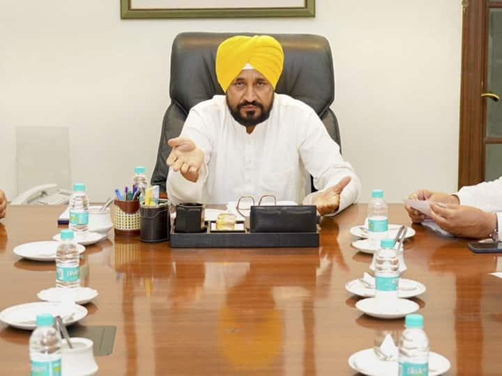 Punjab Swearing Ceremony LIVE: पंजाब में चन्नी सरकार का कैबिनेट विस्तार, थोड़ी देर में शुरू होगा मंत्रियों का शपथ ग्रहण समारोह