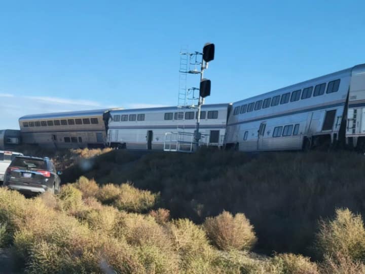 US Train Accident: Train Derails In Montana state of america, 3 Killed, many Injured US Train Accident: अमेरिका के मोंटाना में बड़ा रेल हादसा, तीन लोगों की मौत, कई लोगों के घायल होने की खबर