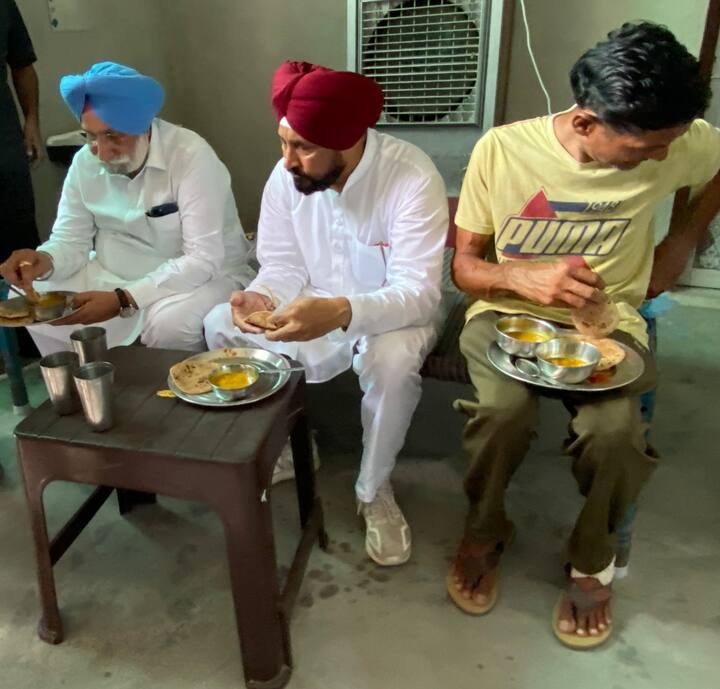 ਨਾਲ ਉਨ੍ਹਾਂ ਨੇ ਪਰਿਵਾਰ ਨਾਲ ਬੈਠ ਕੇ ਖਾਣਾ ਵੀ ਖਾਧਾ।