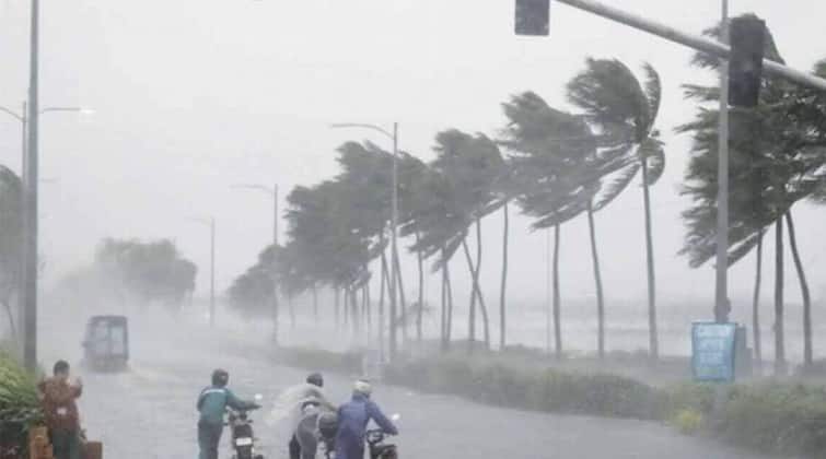 Cyclonic Storm Expected To Strike Shores Of Andhra Pradesh & Odisha On Saturday: IMD Cyclonic Storm Expected To Strike Shores Of Andhra Pradesh & Odisha On Saturday: IMD