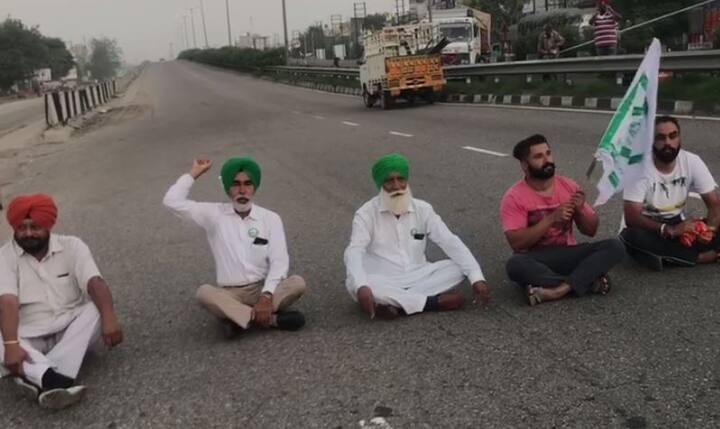 ਪਾਣੀਪਤ ਵਿੱਚ ਵੀ ਕਿਸਾਨਾਂ ਨੇ ਇੱਕ ਦਰਜਨ ਤੋਂ ਵੱਧ ਥਾਵਾਂ 'ਤੇ ਜਾਮ ਲਗਾ ਦਿੱਤਾ। ਕਿਸਾਨਾਂ ਨੇ ਪਾਣੀਪਤ ਰੋਹਤਕ ਹਾਈਵੇਅ 'ਤੇ ਟੈਂਟ ਲਗਾ ਕੇ ਹਾਈਵੇਅ ਜਾਮ ਕਰ ਦਿੱਤਾ।