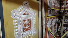 Durga Puja Preparation: শৌরা উপজাতির শিল্পচর্চা ফুটে উঠছে পশ্চিম পুঁটিয়ারি পল্লি উন্নয়ন সমিতির মণ্ডপে