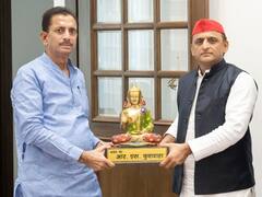 UP Election 2022: बीएसपी के राष्ट्रीय महासचिव आरएस कुशवाहा ने अखिलेश यादव से की मुलाकात, सियासी अटकलें तेज