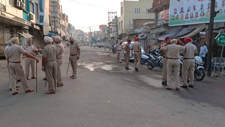 ਪੰਜਾਬ ਤੇ ਹਰਿਆਣਾ ਦੇ ਵੱਖ-ਵੱਖ ਸ਼ਹਿਰਾਂ ਤੋਂ ਕਿਸਾਨਾਂ ਦੇ ਭਾਰਤ ਬੰਦ ਦੀਆਂ ਤਸਵੀਰਾਂ ਸਾਹਮਣੇ ਆਈਆਂ ਹਨ।