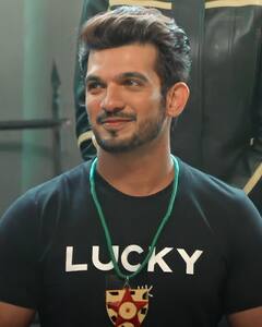 In Pics: टीवी शो 'कार्तिक' से लेकर 'खतरों के खिलाड़ी 11' का खिताब जीतने तक, जानिए कैसा रहा है Arjun Bijlani का अबतक का सफर