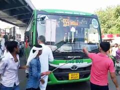 Bharat Bandh: पटना जंक्शन के बाहर महागठबंधन समर्थक, HAM ने कहा- किसानों को बदनाम करने की कोशिश