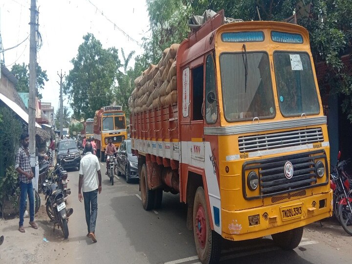 நாடு முழுவதும் எதிர்கட்சிகள் நடத்தும் பந்த் - திருவாரூரில் ரயிலை மறித்த  விவசாயிகள் கைது