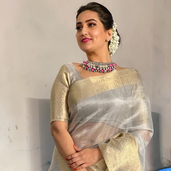 యాంకర్ మంజుష.. అందాలతో ఎక్కిస్తుంది నిషా! - Image Credit: Manjusha/Facebook