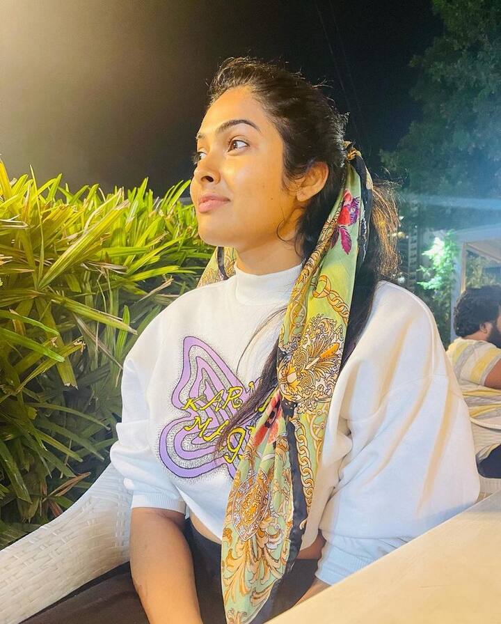 (Photo Courtesy : Instagram) ఈ షోలో ఆమె గ్లామర్ కి జనాలు ఫిదా అయిపోయారు.