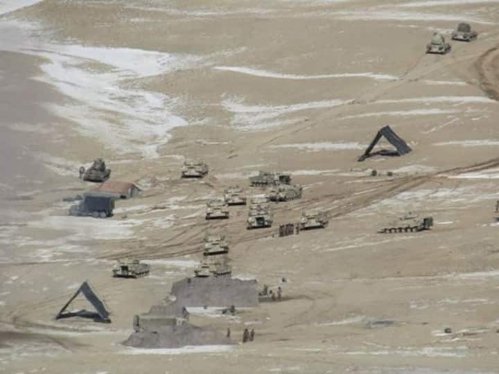 depsang plains india china camps eye ball to eye ball open source satellite image ann पूर्वी लद्दाख में LAC के पास स्थिति मजबूत करने में जुटा चीन, सैटेलाइट इमेज से सामने आई जानकारी