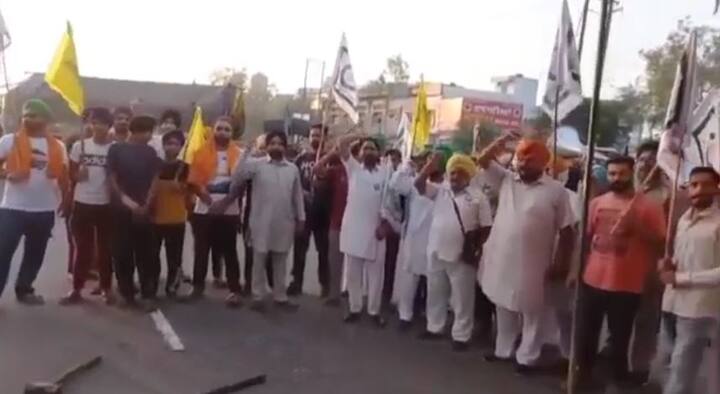ਪੰਜਾਬ ਤੇ ਹਰਿਆਣਾ ਦੇ ਵੱਖ-ਵੱਖ ਸ਼ਹਿਰਾਂ ਤੋਂ ਕਿਸਾਨਾਂ ਦੇ ਭਾਰਤ ਬੰਦ ਦੀਆਂ ਤਸਵੀਰਾਂ ਸਾਹਮਣੇ ਆਈਆਂ ਹਨ।