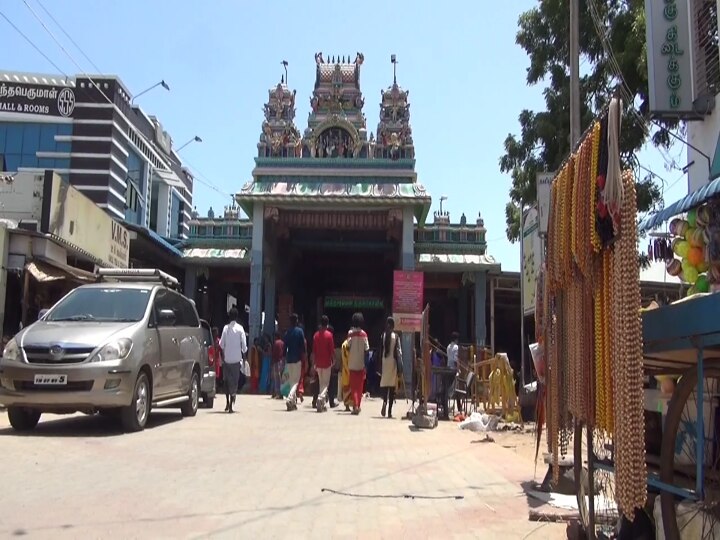 குலசேகரப்பட்டினம் தசராவுக்கு அனுமதி வேண்டும் - சினிமா நடிகர்களின் வேடங்கள் அணிந்து கோரிக்கை மனு