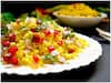 Kitchen Hack: पोहे के शौकीन लोग नाश्ते मे ट्राई करें Indori Poha, जानें इसे बनाने की रेसिपी