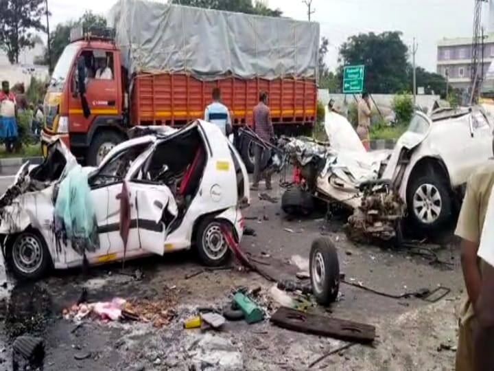 Hosur sulagiri 2 killed in two car accident near சூளகிரியில் இரு கார்கள் நேருக்கு நேர் மோதி விபத்து: 2 பேர் உயிரிழப்பு!