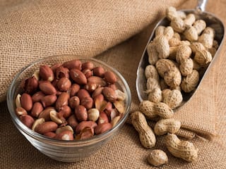 Health Tips : हिवाळ्यात शेंगदाणे खाण्याचे आश्चर्यकारक फायदे