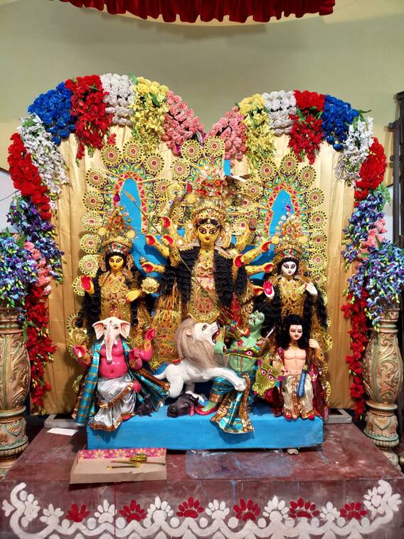 Durga Puja 2021: সাবর্ণ রায়চৌধুরী পরিবারের পুজোর এই রীতিনিয়মগুলি এক্কেবারে স্বতন্ত্র