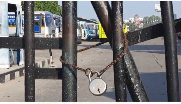 ਪੰਜਾਬ ਤੇ ਹਰਿਆਣਾ ਦੇ ਵੱਖ-ਵੱਖ ਸ਼ਹਿਰਾਂ ਤੋਂ ਕਿਸਾਨਾਂ ਦੇ ਭਾਰਤ ਬੰਦ ਦੀਆਂ ਤਸਵੀਰਾਂ ਸਾਹਮਣੇ ਆਈਆਂ ਹਨ।