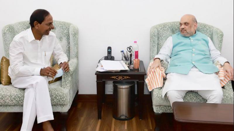 Political interest in KCR meeting with Amit Shah twice in two days KCR Delhi :  రెండు రోజుల్లో రెండు సార్లు అమిత్ షాతో కేసీఆర్ సుదీర్ఘ మంతనాలు ! తెలంగాణలో కీలక రాజకీయ మార్పులు ఖాయమేనా ?