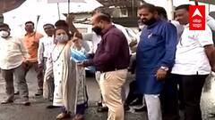 ...अन्यथा कडक कारवाई, Mumbaiतील खड्ड्यांवरुन महापौर Kishori Pednekarयांचा संताप, अधिकाऱ्यांना खडेबोल