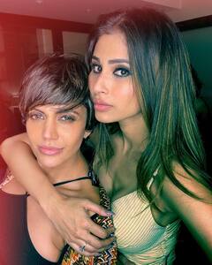 Mouni Roy Birthday: मौनी रॉय के बर्थडे पर Mandira Bedi ने लिखी स्पेशल पोएट्री, शेयर की हैं ये Unseen तस्वीरें