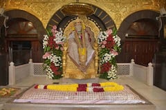Sai Baba of Shirdi: অলৌকিক নানা ঘটনা জড়িয়ে আছে সাঁইবাবাকে ঘিরে, জন্মতিথিতে স্মরণ অনুরাগীদের
