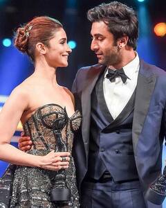 Alia Bhatt ने Ranbir Kapoor के जन्मदिन पर शेयर की रोमांटिक Photo, आप भी देखिए