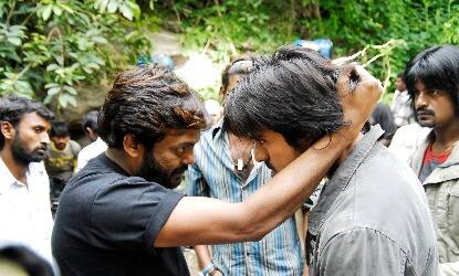 (Image Credit: Puri Jagannath and RC Fans/Twitter) ఎంతోమంది తెలుగు ప్రేక్షకులు చిరుత సినిమాతో రామ్ చరణ్ కు వీరాభిమానులయ్యారు.