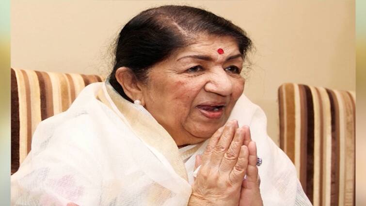 Lata Mangeshkar Health Update: Lata Mangeshkar Corona Nagative Rajesh tope prayer for Didi better health to Pandharpur Vitthal Lata Mangeshkar Health Update: लता मंगेशकर कोरोनामुक्त; दिदींच्या उत्तम आरोग्यासाठी आरोग्यमंत्र्यांचे विठ्ठलाला साकडे