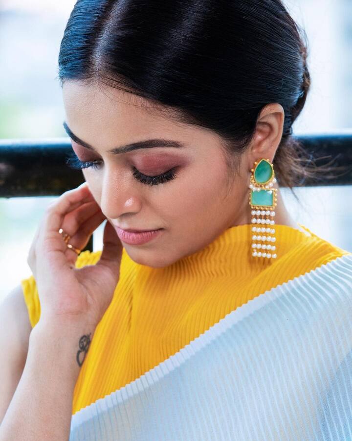 உனைக் காணாத… நேரம் என்னைக்… கடிகாரம் கேட்கும்…