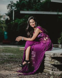 BiggBoss Ariyana Glory Latest Photos: ఊదా రంగు డ్రెస్ లో వయ్యారాలు పోతున్న బిగ్ బాస్ బ్యూటీ అరియానా