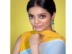 Actress Janani | விண்மீன் விதையில்… நடிகை ஜனனியின் க்ளிக்ஸ்!