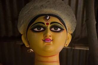 Durga Puja 2021 Birbhum Saithiya Agrani Samaj Puja celebrates its 53 rd years Durga Puja 2021 : সোনার সাজে মা আর ডোকরার সাজে সেজে উঠছে সাঁইথিয়া অগ্রণী সমাজের মণ্ডপ