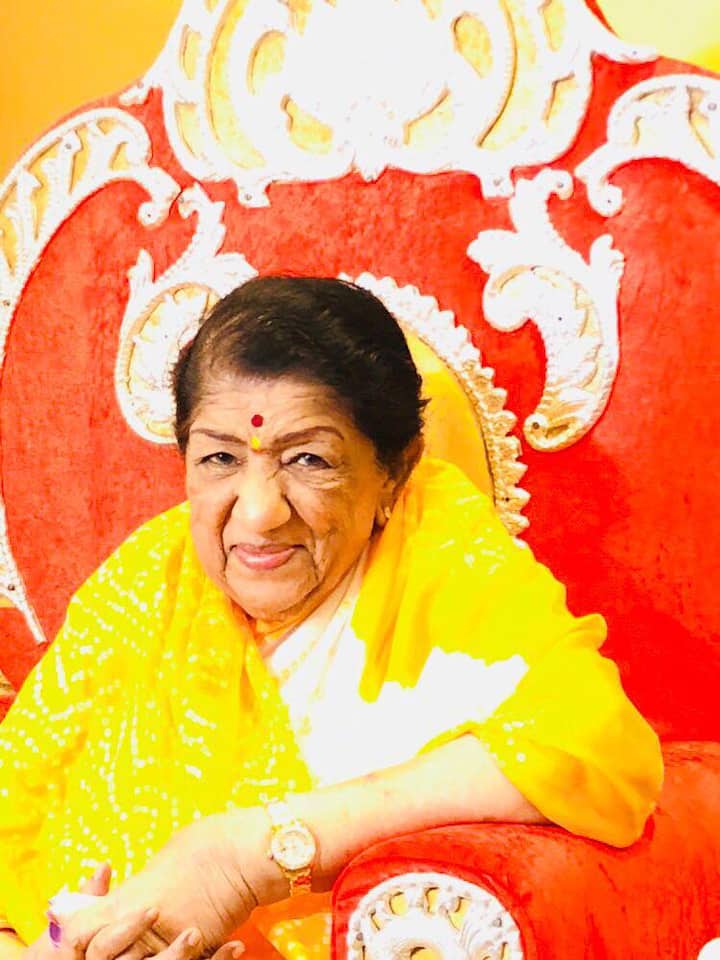 (Photo:@LataMangeshkar/FB)