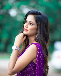 BiggBoss Ariyana Glory Latest Photos: ఊదా రంగు డ్రెస్ లో వయ్యారాలు పోతున్న బిగ్ బాస్ బ్యూటీ అరియానా