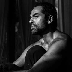 क्या Abhay Deol इस आर्टिस्ट को कर रहे हैं डेट, कौन हैं Shilo Shiv Suleman?