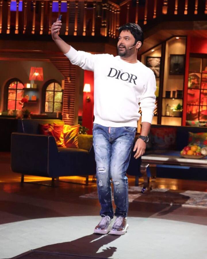 इसके बाद कपिल शर्मा ने इसकी जानकारी चैनल वालों को दीं, तब कहीं जाकर बात बनीं, चैनल ने उन्हें फोन करके बताया कि लड़का अच्छा है और इसे काम करने दो, धीरे-धीरे मोटापा कम कर लेगा. लेकिन इसी दौरान कपिल ने उनके सामने एक कॉमेडी शो बनाने का आइडिया रख दिया.