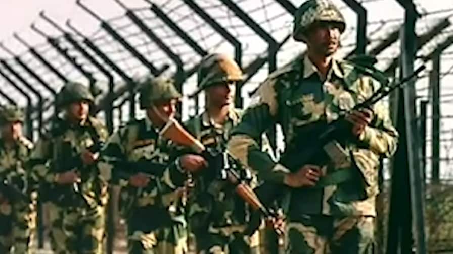 J&K: Terrorist Hideout Busted In Srinagar, Two LeT Overground Workers Arrested J&K: Terrorist Hideout Busted In Srinagar, Two LeT Overground Workers Arrested J&K: Terrorist Hideout Busted In Srinagar, Two LeT Overground Workers Arrested