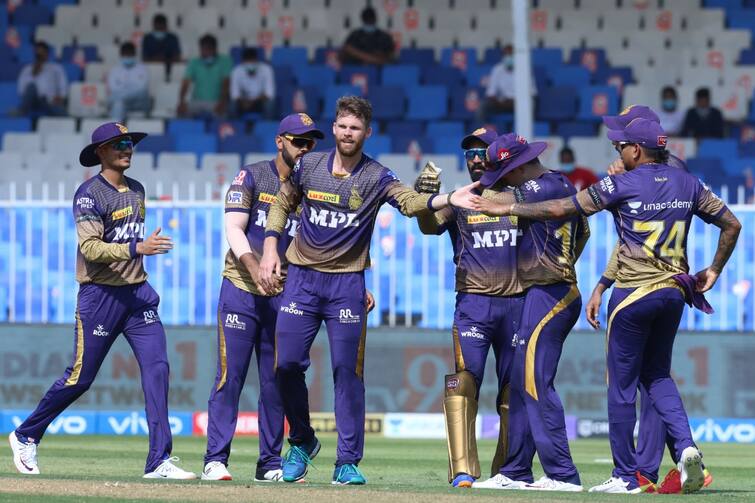 IPL 2021: KKR given target of 128 runs against DC in Match 41 at Sharjah Cricket Stadium KKR vs DC, 1 Innings Highlight: டெல்லியை கதறவிட்ட கொல்கத்தா பவுலர்கள்.. வெற்றி பெற 128 ரன்கள் இலக்கு!