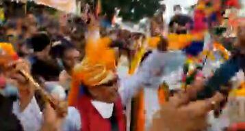 MP Chief Minister Shivraj Singh Chouhan danced fiercely with the tribals in Khargone MP News: आदिवासियों के साथ जमकर थिरके CM शिवराज, कहा- विकास के हरसंभव कार्य किए जाएंगे