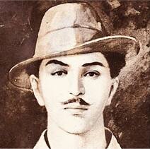 भगत सिंह यांचा जन्म 28 सप्टेंबर 1907 मध्ये झाला एका देशभक्त कुटुंबात झाला. भगत सिंह यांच्या जन्माच्या वेळी त्यांचे वडील किशन सिंह जेलमध्ये होते तर त्यांचे काका अजित सिंह हे देखील इंग्रजांविरुद्ध लढा देत होते.