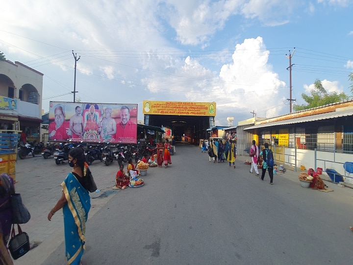 Melmaruvathur Marriage Hall: மேல்மருவத்தூரில் ஆக்கிரமிப்பு அகற்றும் பணிகள் துரிதம் ..! திருமண மண்டபம் இடிக்கப்பட்டு வருகிறது..!