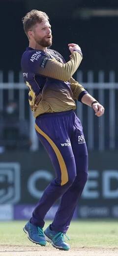 IPL 2021: শক্তিশালী দিল্লিকে হারিয়ে প্লে অফের দিকে এক কদম এগোল কেকেআর