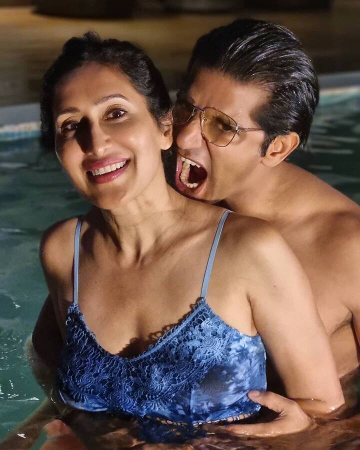 हाल ही में करणवीर बोहरा ने पत्नी के साथ पूल में मस्ती करते हुए तस्वीर सोशल मीडिया पर शेयर की है जो कि काफी तेजी से वायरल हो रही है.