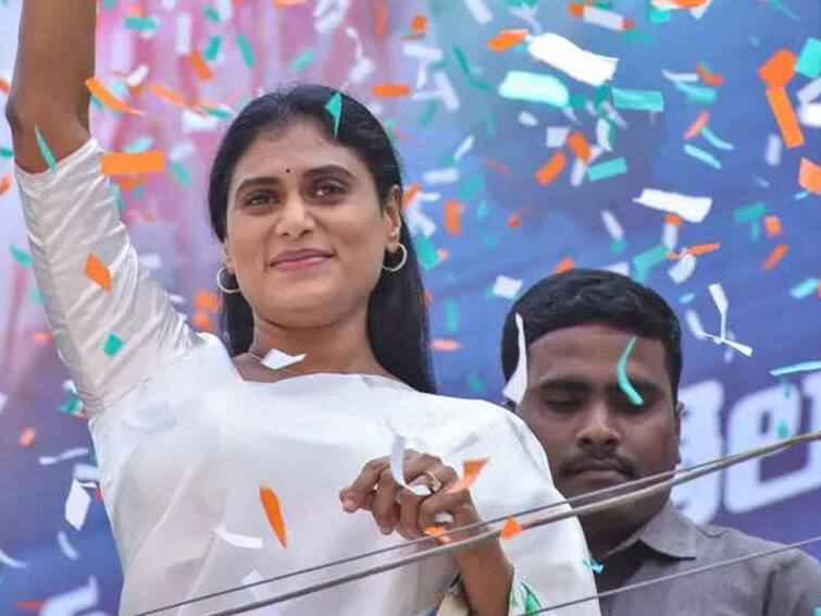 ys sharmila meets prashant kishore team in hyderabad lotus pond YS Sharmila: వైఎస్‌ షర్మిలతో ప్రశాంత్‌ కిషోర్‌ బృందం భేటీ.. పాదయాత్రపై చర్చ!