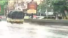 Kolkata Rain: বিটি রোডের একাংশ জলমগ্ন, বেলা বাড়লে যানজটের আশঙ্কা | Bangla News