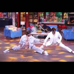 साड़ी पहन, ज़मीन पर बैठ Jitendra संग Malaila Arora ने ऐसा किया डांस, उड़ गए Terence Lewis और गीता मां के भी होश