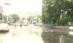 Kolkata Rains: लगातार हो रही बारिश से लोग परेशान | Ground Report