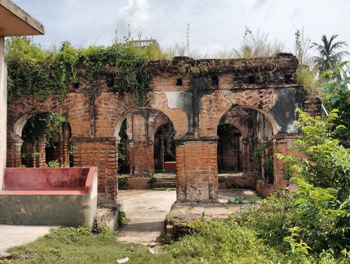 বঙ্গজুড়ে বিভিন্ন রূপে পূজিত হন দশভুজা