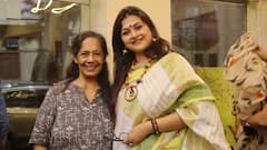 Fashion Story: 'পরব'-এ বসল চাঁদের হাট, আপ্লুত দেবযানী-সুজয় প্রসাদ