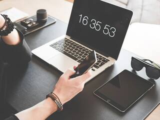 Internet Blackout :  उद्यापासून iphone, Smart tv, playstaion वर इंटरनेट चालणार नाही, काय आहे यामागील कारणं?